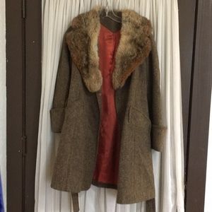 Vintage 1970s Fur collar tweed coat